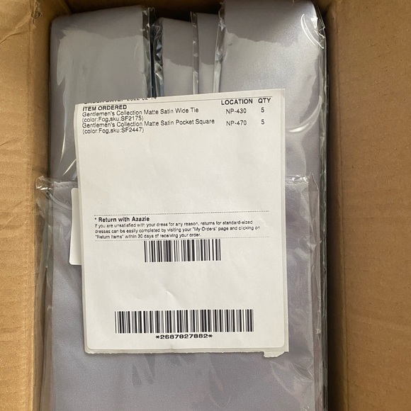 Set of 5 Azazie fog colored ties and 5 pocket squares - new and still sealed. - Picture 2 of 2